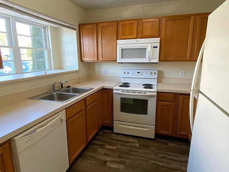 2450 Millwood Loop — Photo 2