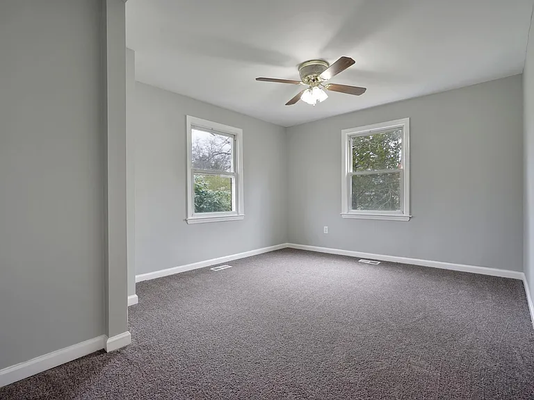 13 Swain Ave — Photo 23