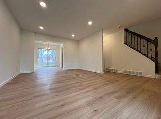 509 Forsythia Ln, Cleveland, OH 44143