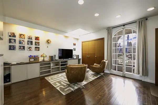 Sold by Berkshire Hathaway HomeServices New York Properties | media 5