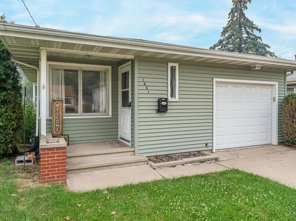 1651 Wisconsin St, Oshkosh, WI 54901