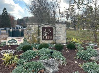 60 Bluffs Pl #60, Eureka, MO 63025