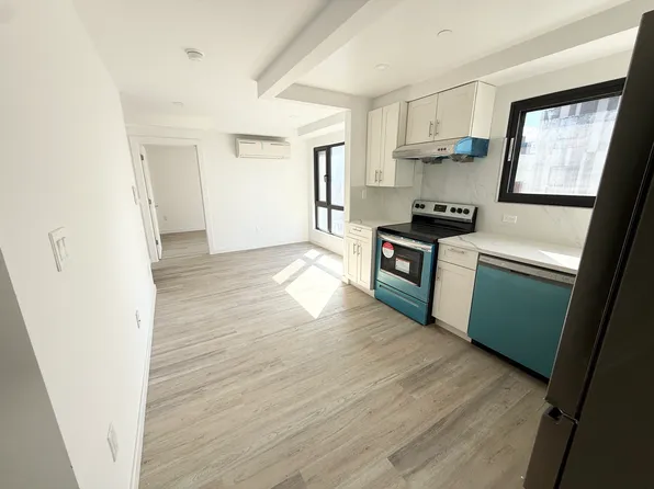 35-15 146th St #7D, Flushing, NY 11354
