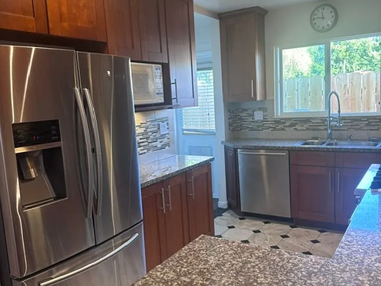 2340 Belmont Rd — Photo 4