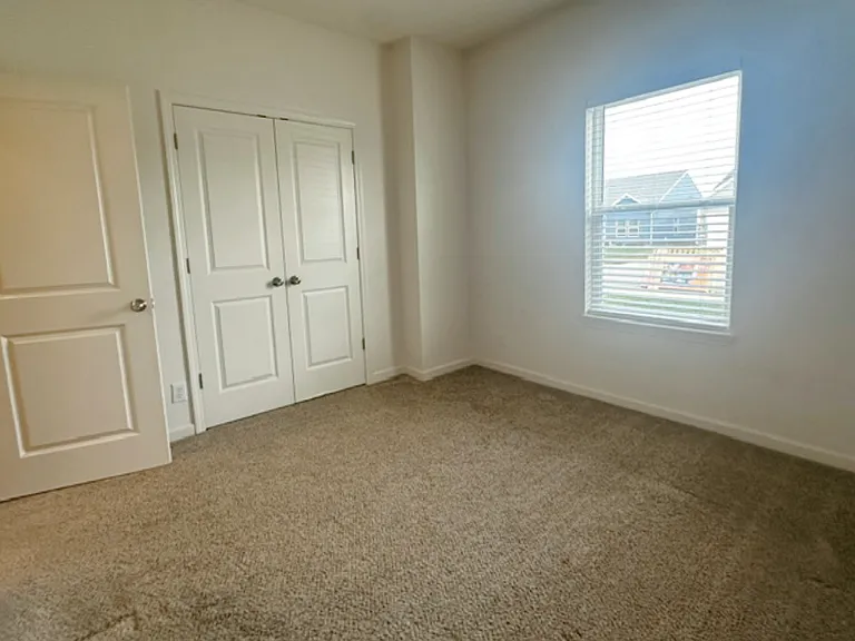 4792 Dobson Dr — Photo 9
