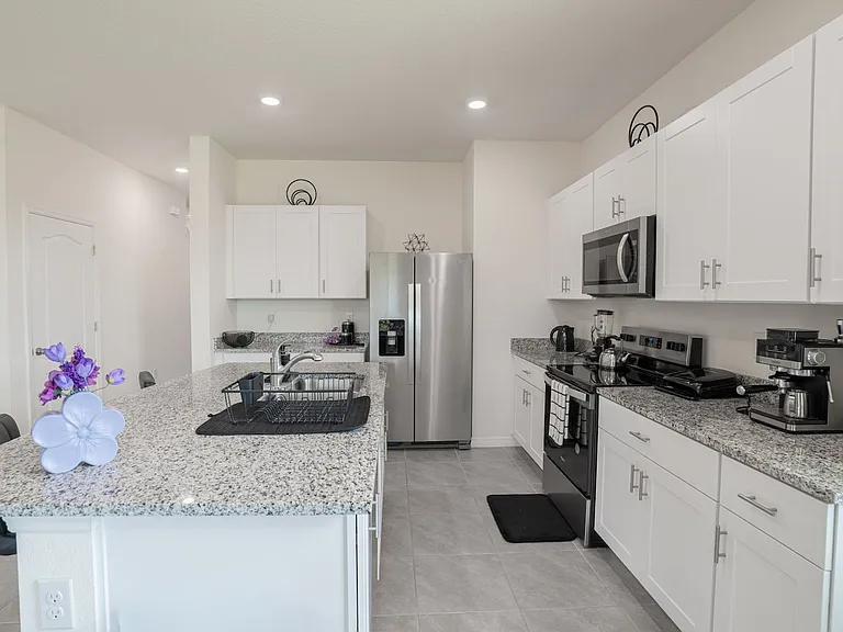 1456 Isleta Loop — Photo 12