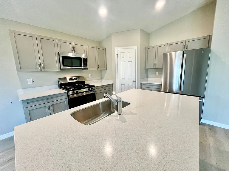 14664 Gallop Run Dr — Photo 3