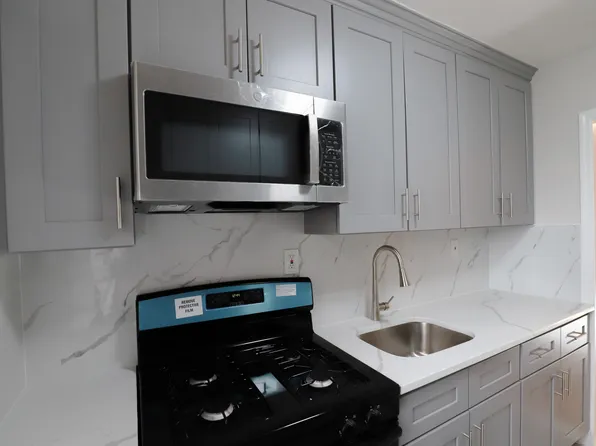 138-18 28th Road image 2 of 12