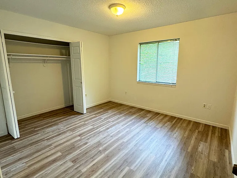 1029 Ulysses Ave SE — Photo 7