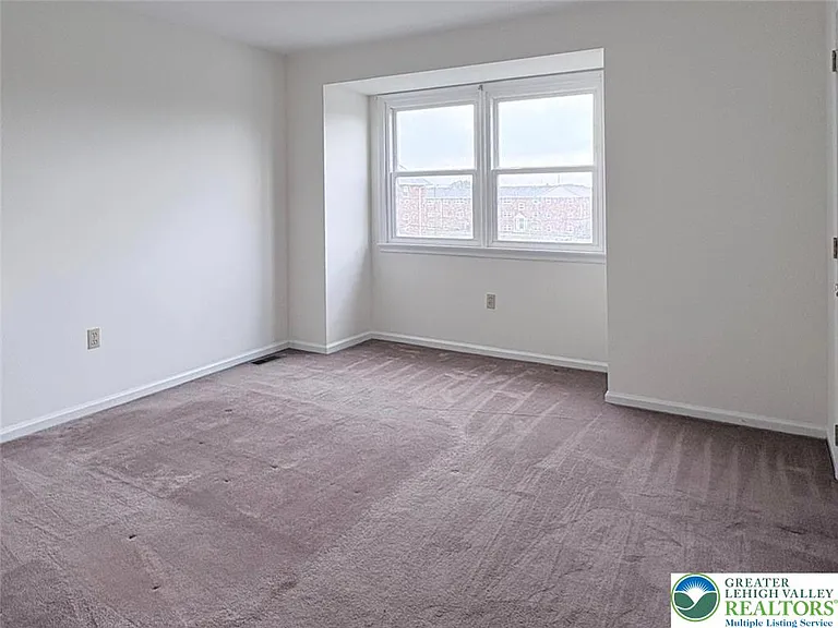 1217 Nelson St — Photo 9