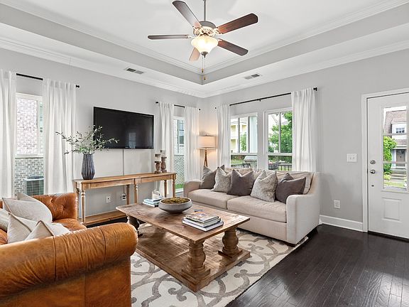 5th image of 2113 Glen Haven Dr