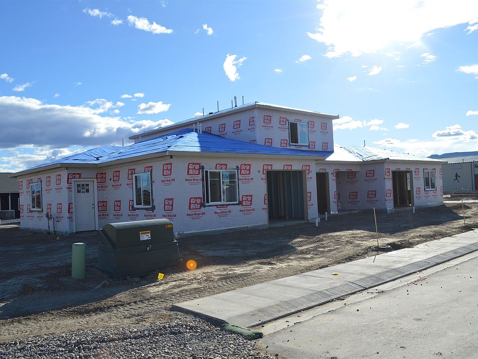 2nd image of 2351 Canyon Trl #B