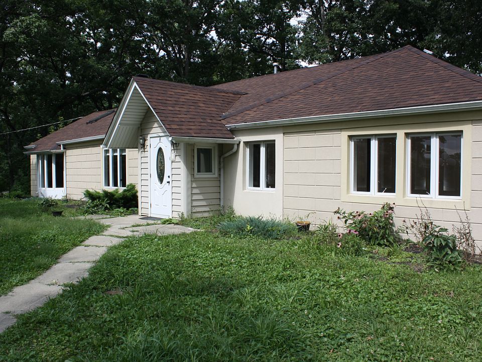 1st image of 29 Old Lake St #254