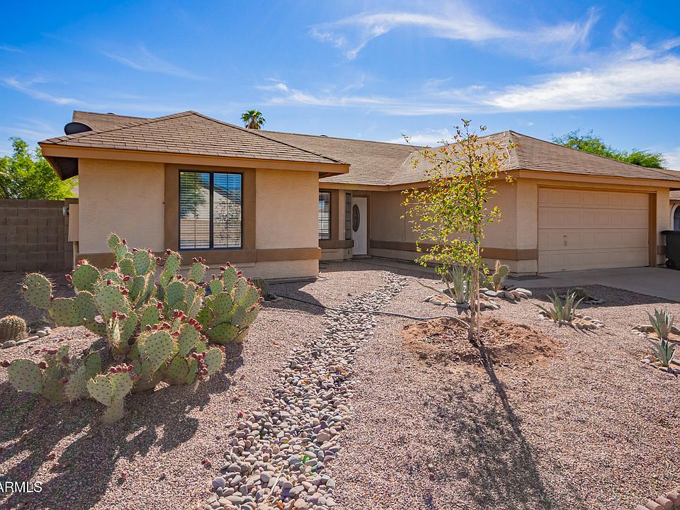 1st image of 1735 E SIERRA Street