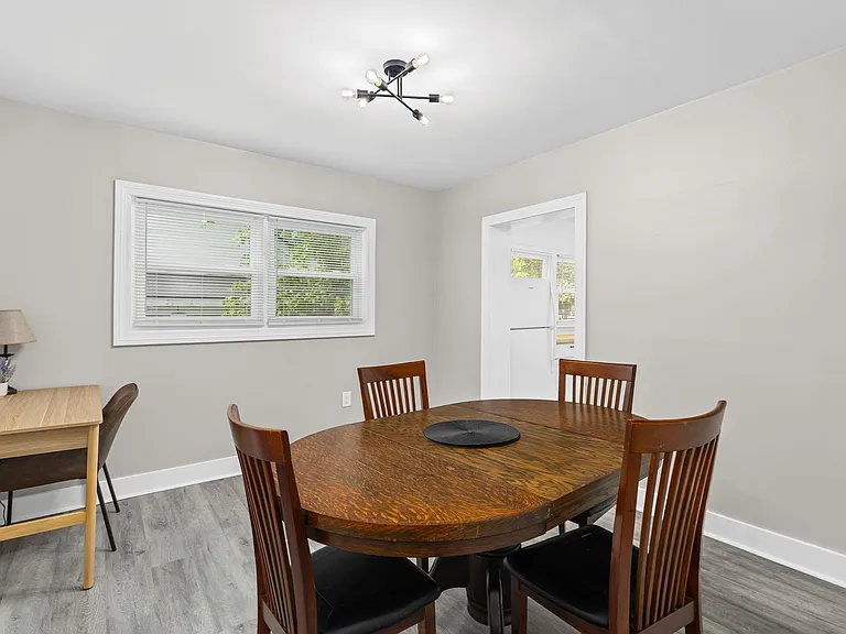 5473 Marie St — Photo 11
