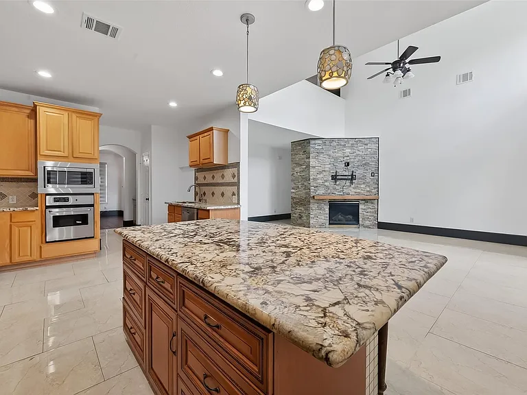 1311 Rene Ct — Photo 13