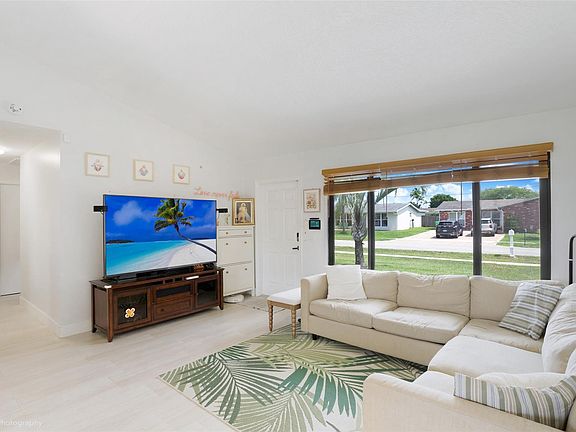 5th image of 11710 NW 31st Street