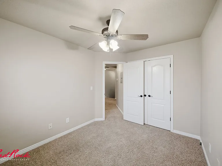 2422 S River Rd #5 — Photo 17