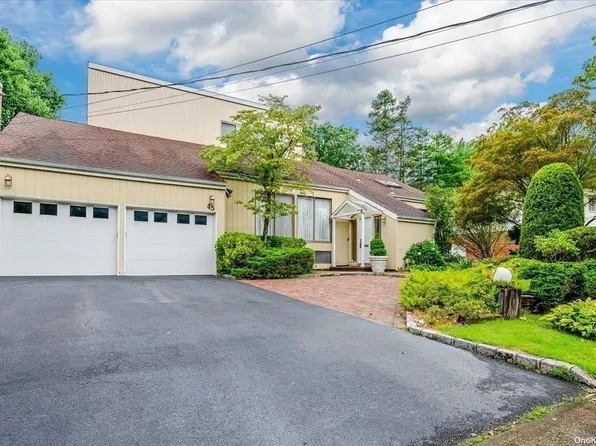 45 Sugar Maple Drive, Roslyn, NY 11576