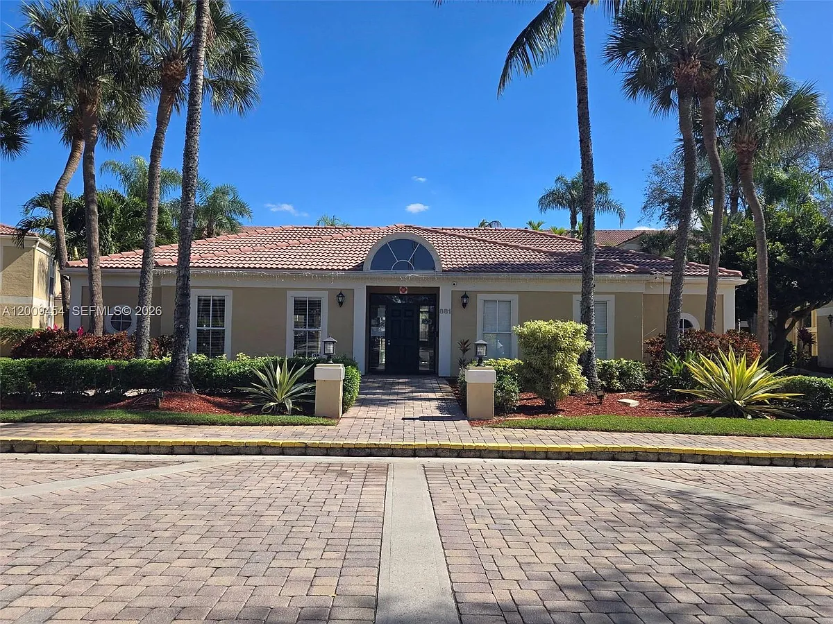 Building Photo - 733 Riverside Dr #1210
