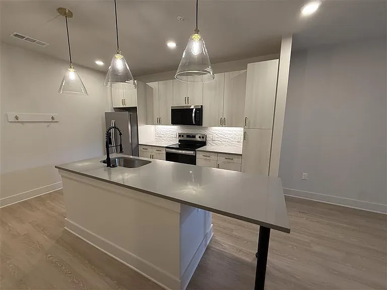 District on the Etowah Apartments — Photo 617