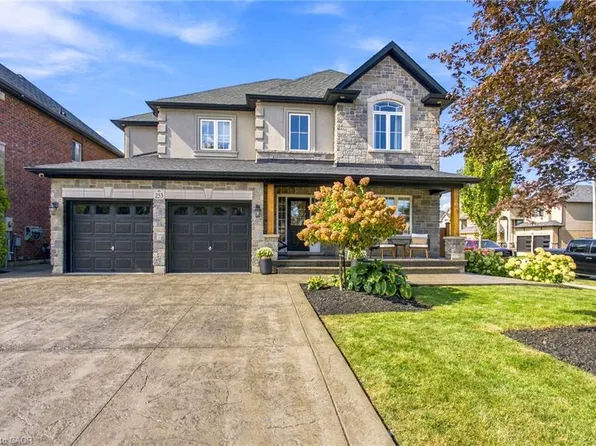 253 Upper Mount Albion Rd, Hamilton, ON L8J 1V1