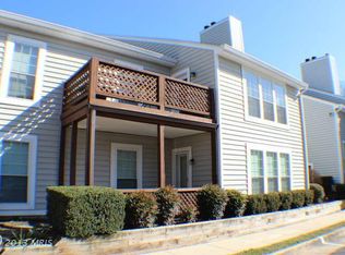 10069 Oakton Terrace Rd, Oakton, VA 22124