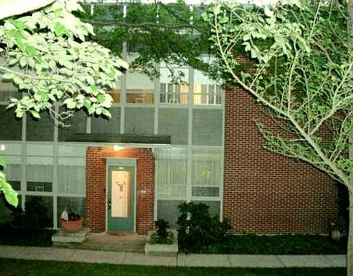 1st image of 624D Park Ln