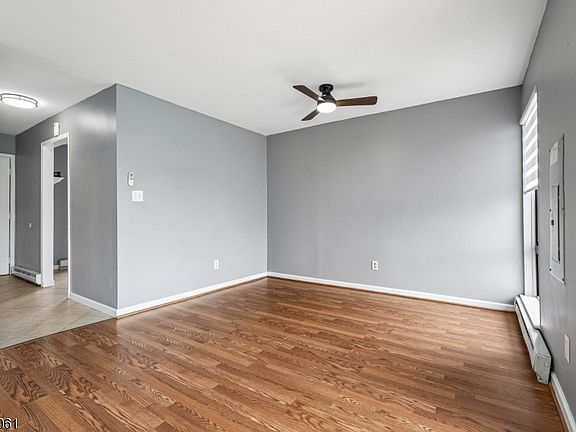 4th image of 597-1 Auten Road