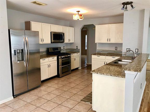 3rd image of 3428 Huisache Blvd