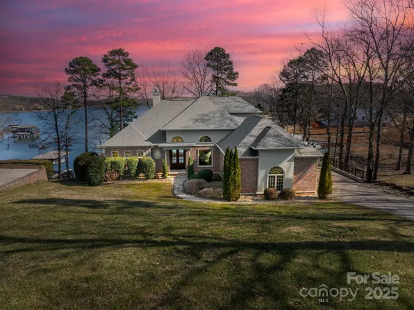 3554 Gordon St, Terrell, NC 28682