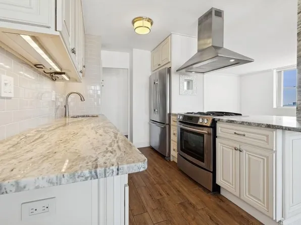 6040 Blvd East APT 22H, West New York, NJ 07093