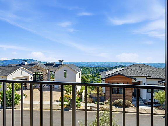 5th image of 2011 Long Leaf Court