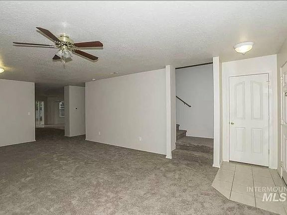 3rd image of 11872 W McCoughlin Ct