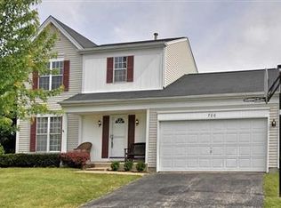 700 W Paddock Dr, Wheeling, IL 60090