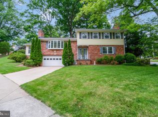 3681 N Nelson St, Arlington, VA 22207