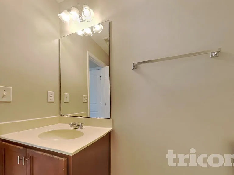 514 Kerriann Ln — Photo 17