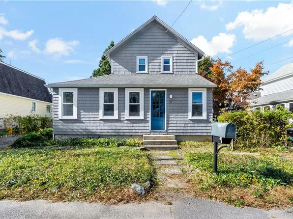 22 Blanding Ave, Barrington, RI 02806