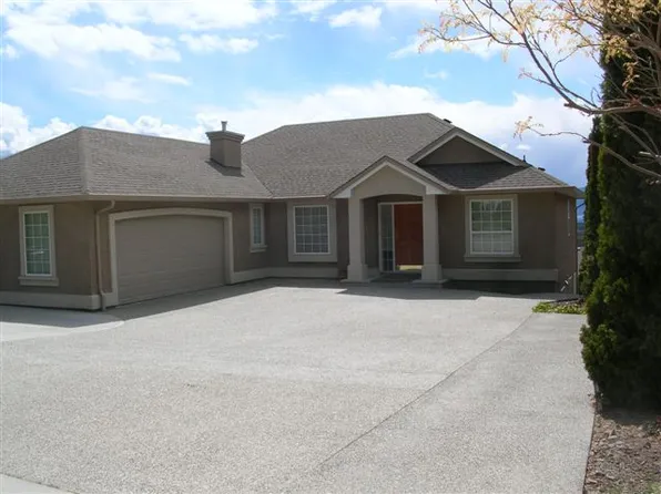 1-1669 Vineyard Dr #1, West Kelowna, BC V4T 0E9