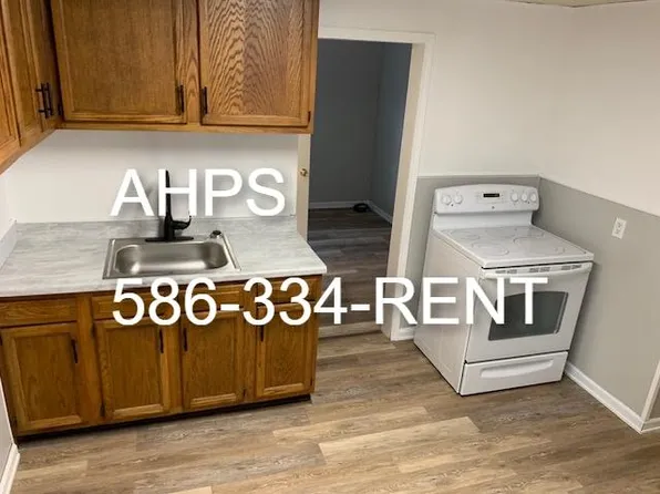 7520 Chalmers Ave, Warren, MI 48091