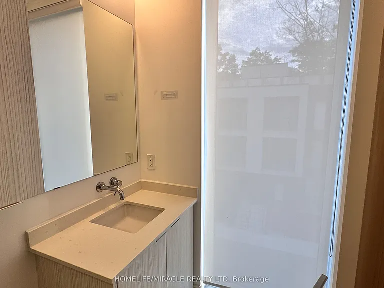 176 Clonmore Dr #4 — Photo 22