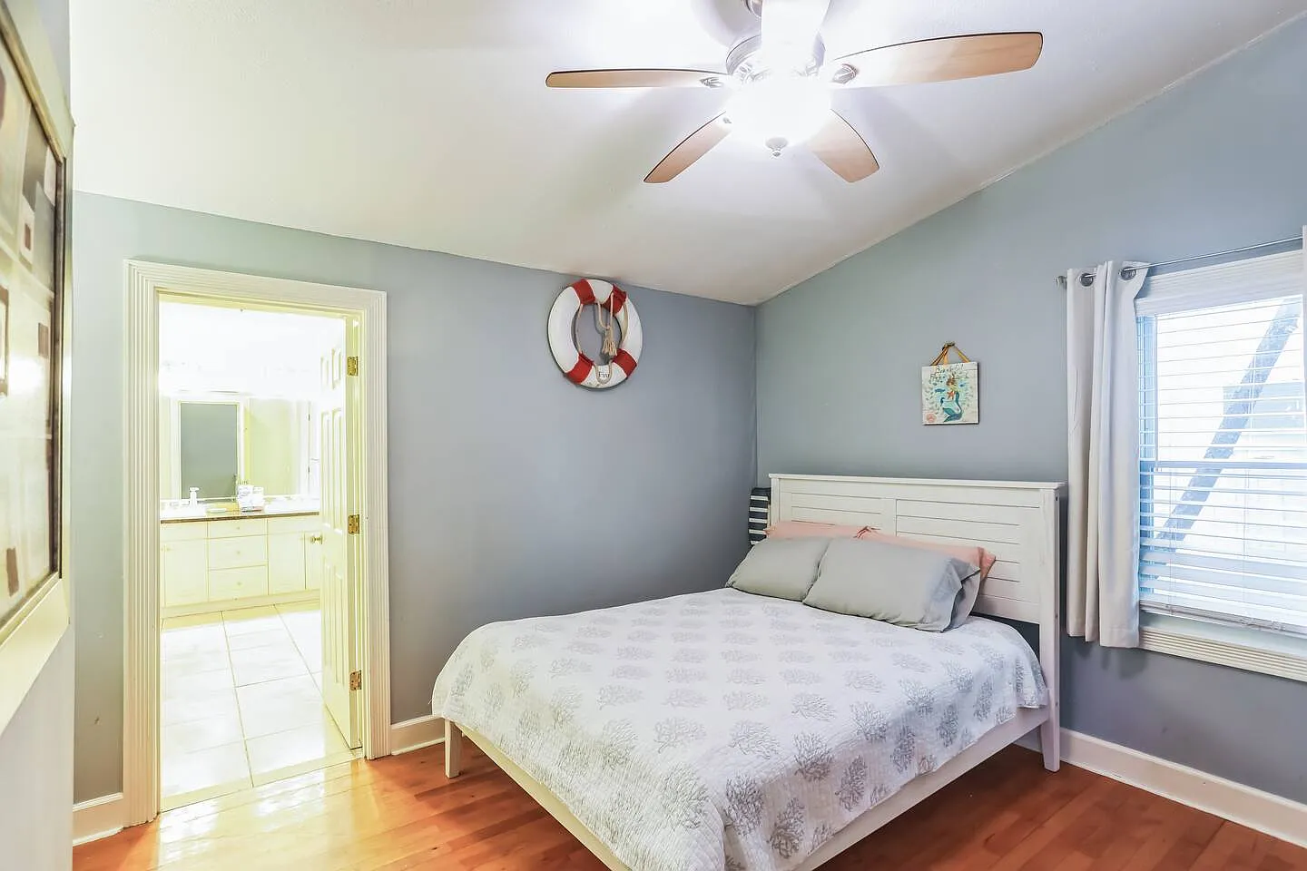 3 bed, 1795 sqft, $4,000 — Photo 2