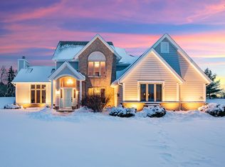 N64W13259 Crestwood Dr, Menomonee Falls, WI 53051