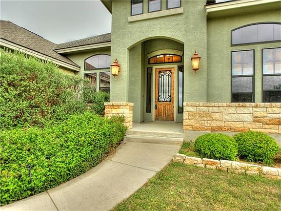 4th image of 204 Howard Ln