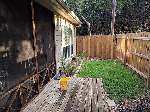 2nd image of 2446 Lakeview Dr
