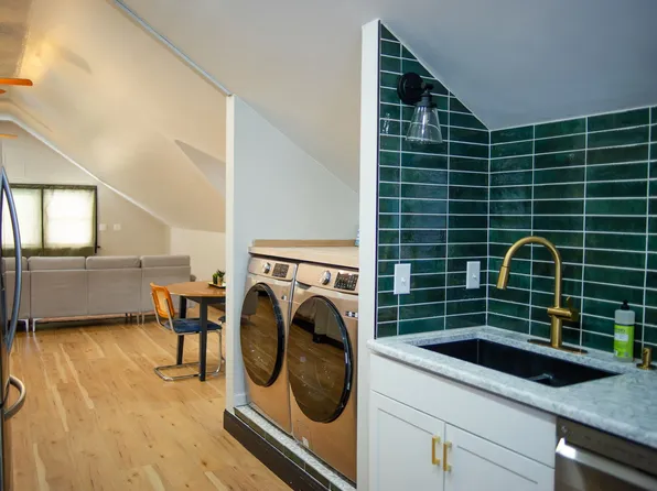 4174 Cass St #1-B, Omaha, NE 68131