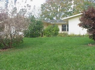 104 Pleasant View Dr, Seville, OH 44273