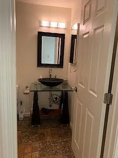 1114 Villa St #6 — Photo 15