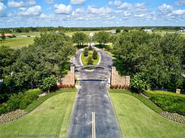 4072 Camp Shore Dr, Sebring, FL 33875