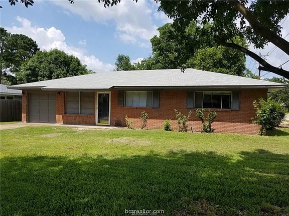2nd image of 3001 Alabama St